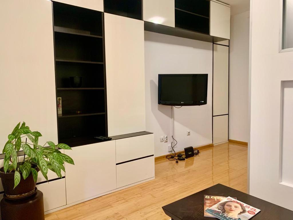 City Center Crown Apartment Belgrade Exterior photo